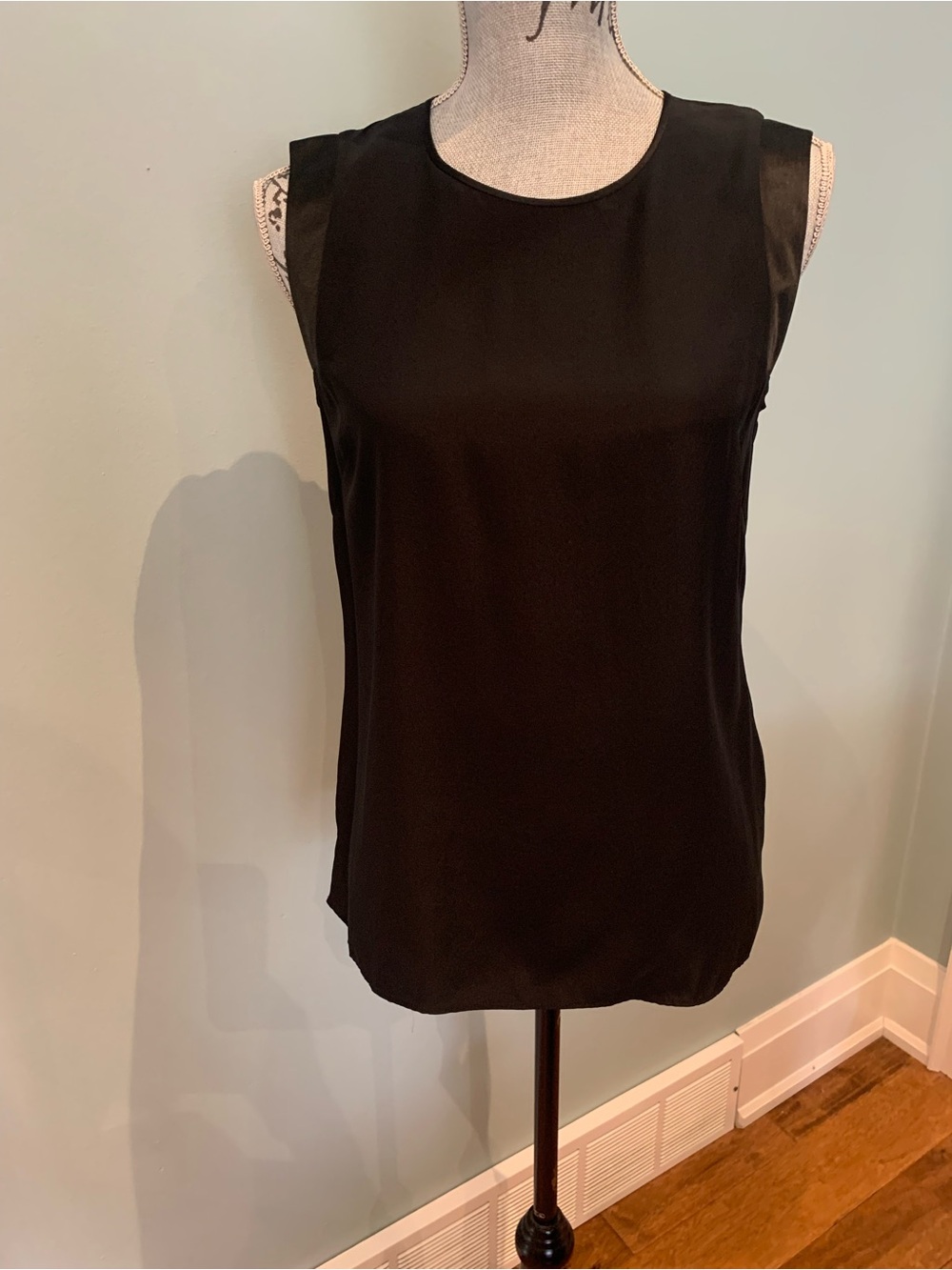 Lafayette 148 New York Black Sleeveless Silk Shell